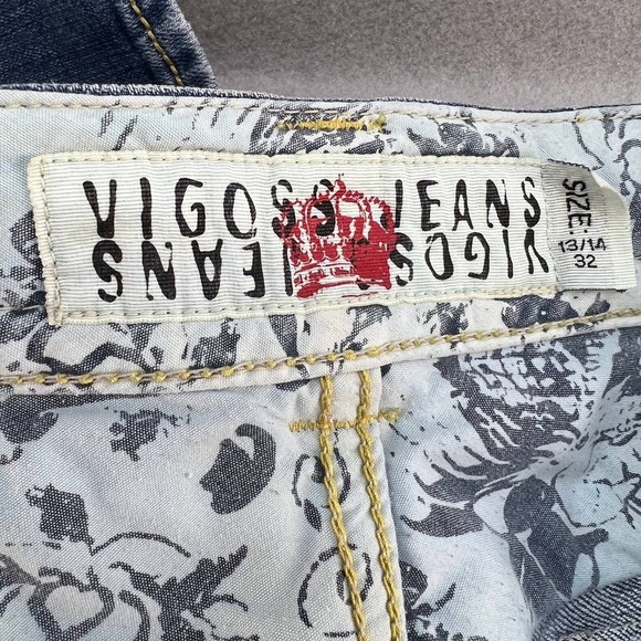 Vigoss Women's Denim Shorts Size 13/14 Embroidered Button Flap Pockets - Picture 13 of 13